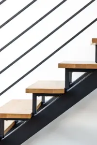 R-Leistungen_400x600_Treppen-Gelaender